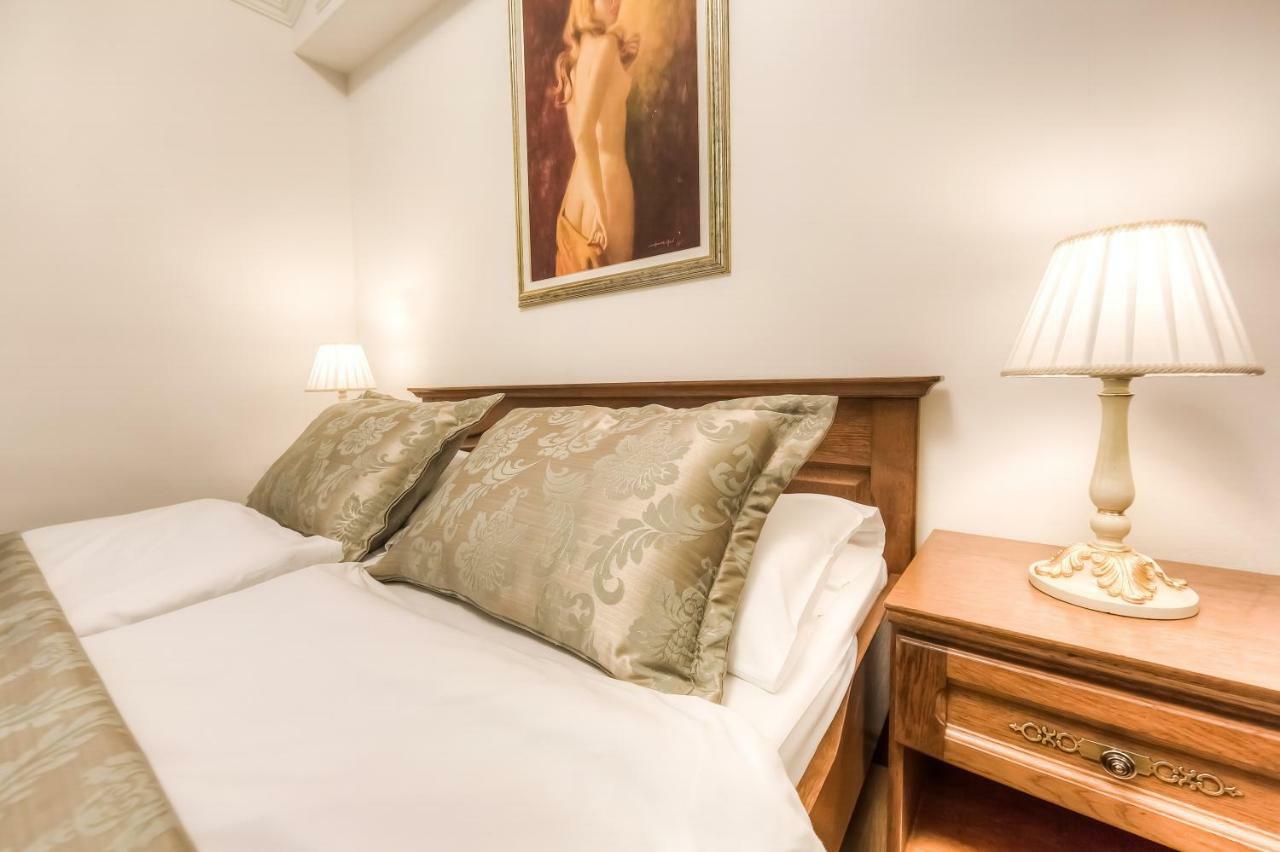 Villa Hasi Poreč Buitenkant foto