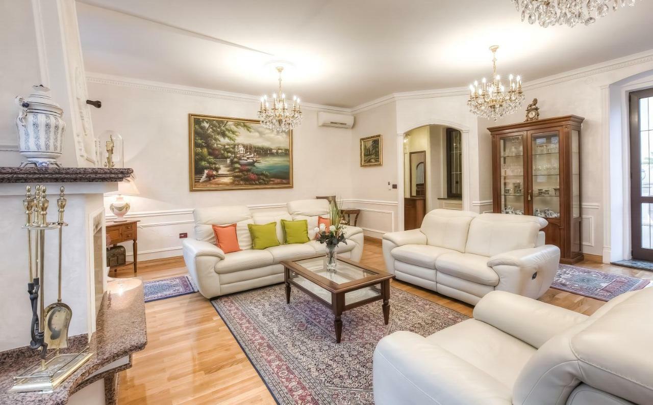 Villa Hasi Poreč Buitenkant foto